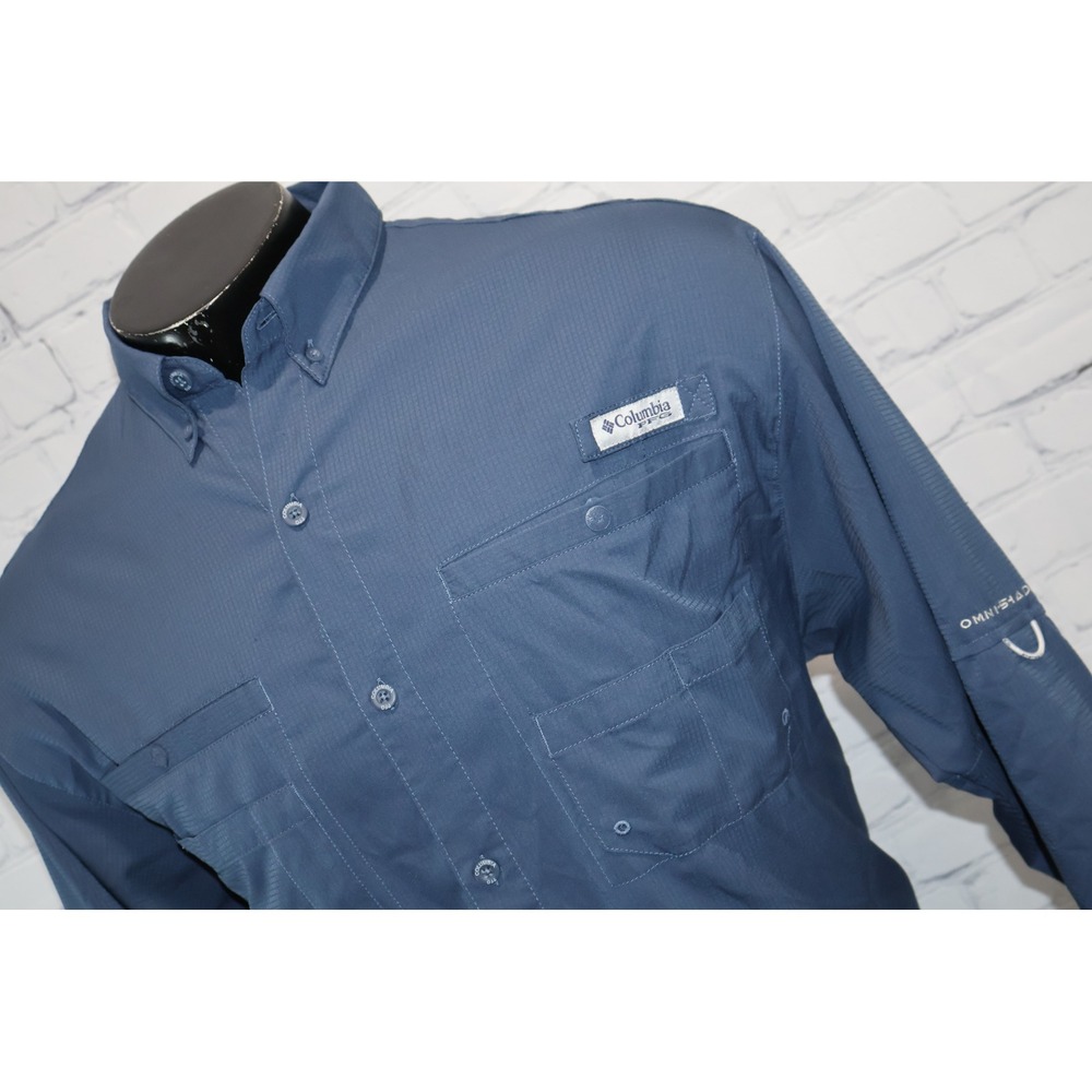 Columbia Men's Button-Down Outdoor Shirt in Blue